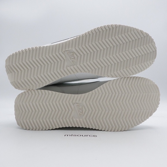 NEW Nike Cortez Sneakers DN1791-106 Summit White/Light Silver/Sail - Picture 5 of 11